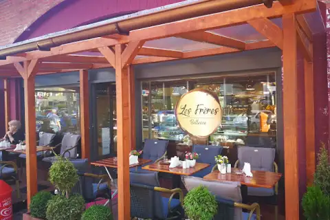 Les Frères