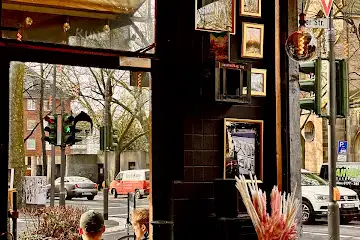 Bom Dia Köln café