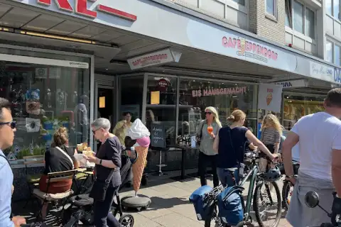 Café Eppendorf - Eis | Kuchen | Macarons