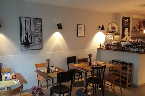 Ambar Bistro