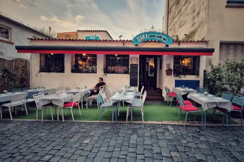 SAKI mezze grill bar
