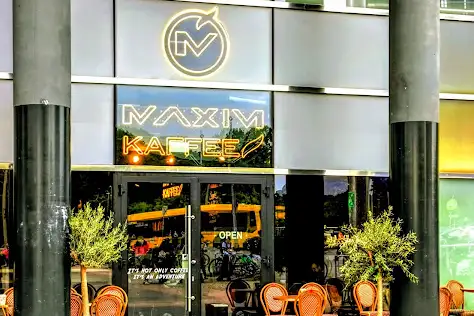 Maxim Café & Bar