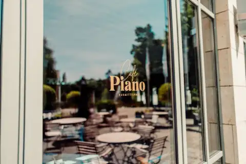 Cafė Piano